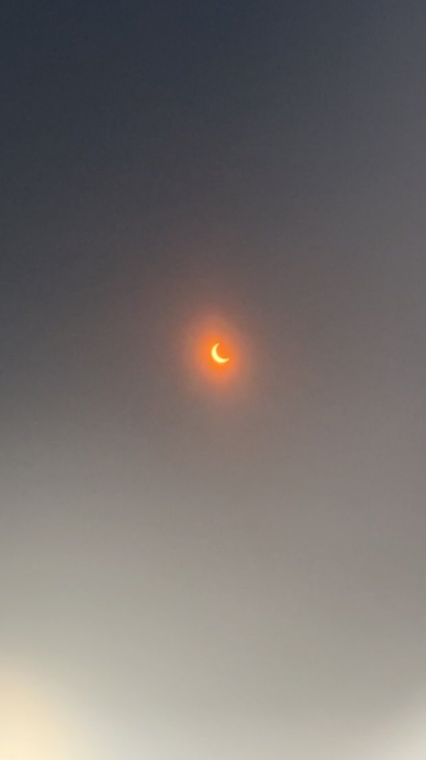 brent_stenman's tweet photo. Pretty cool eclipse this morning ☀️🌞 https://t.co/R4zgd53IWY