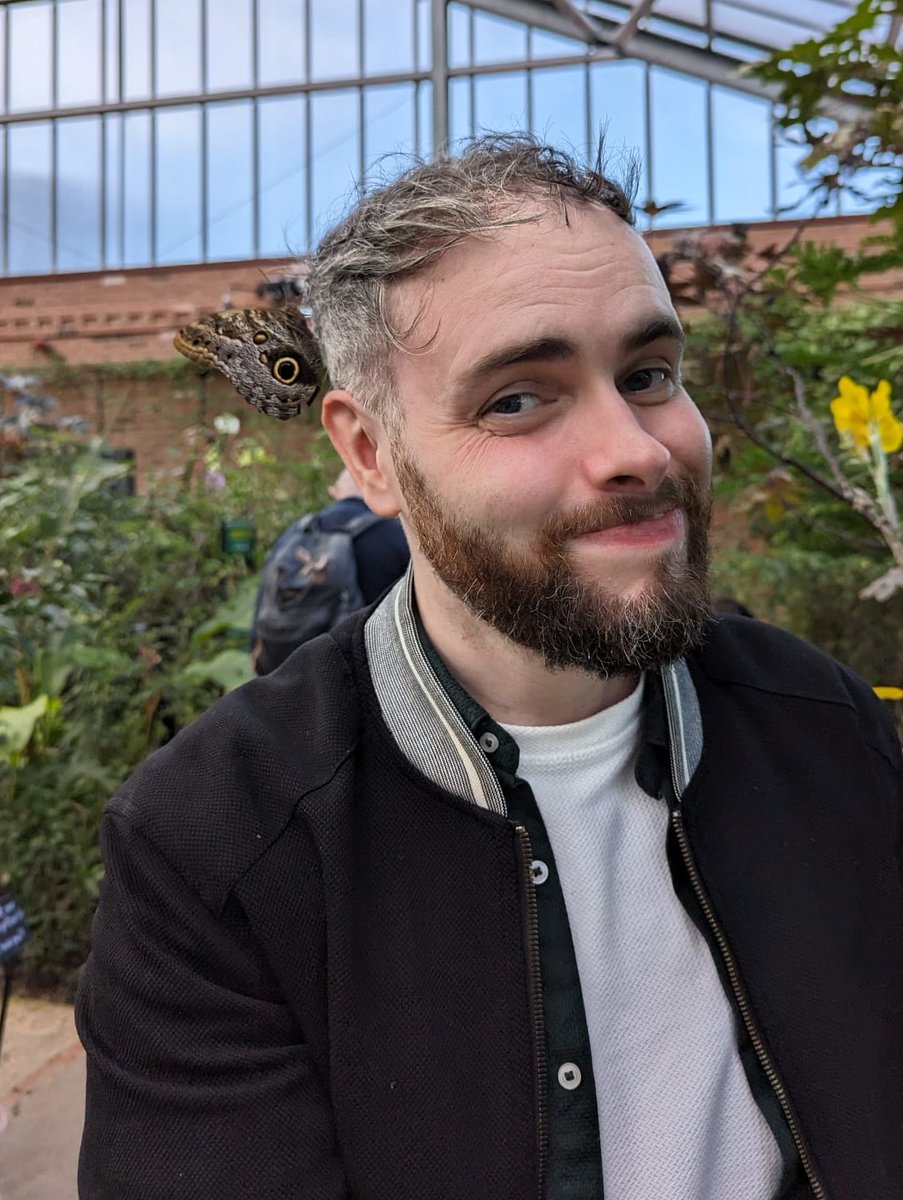 _LGillespie's tweet photo. Got to feed otters and hold butterflies today 🥰🥰 https://t.co/Jayx07tF9j