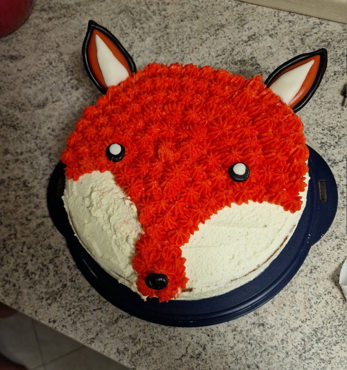 OH Gott fast .#SpitzeStifte #morritonmanor verpasst xD 
Die Torte war schuld und hat zu viel Zeit im Anspruch genommen :D 
Wünsche allen einen schönen Pen and Paper Abend 🥰