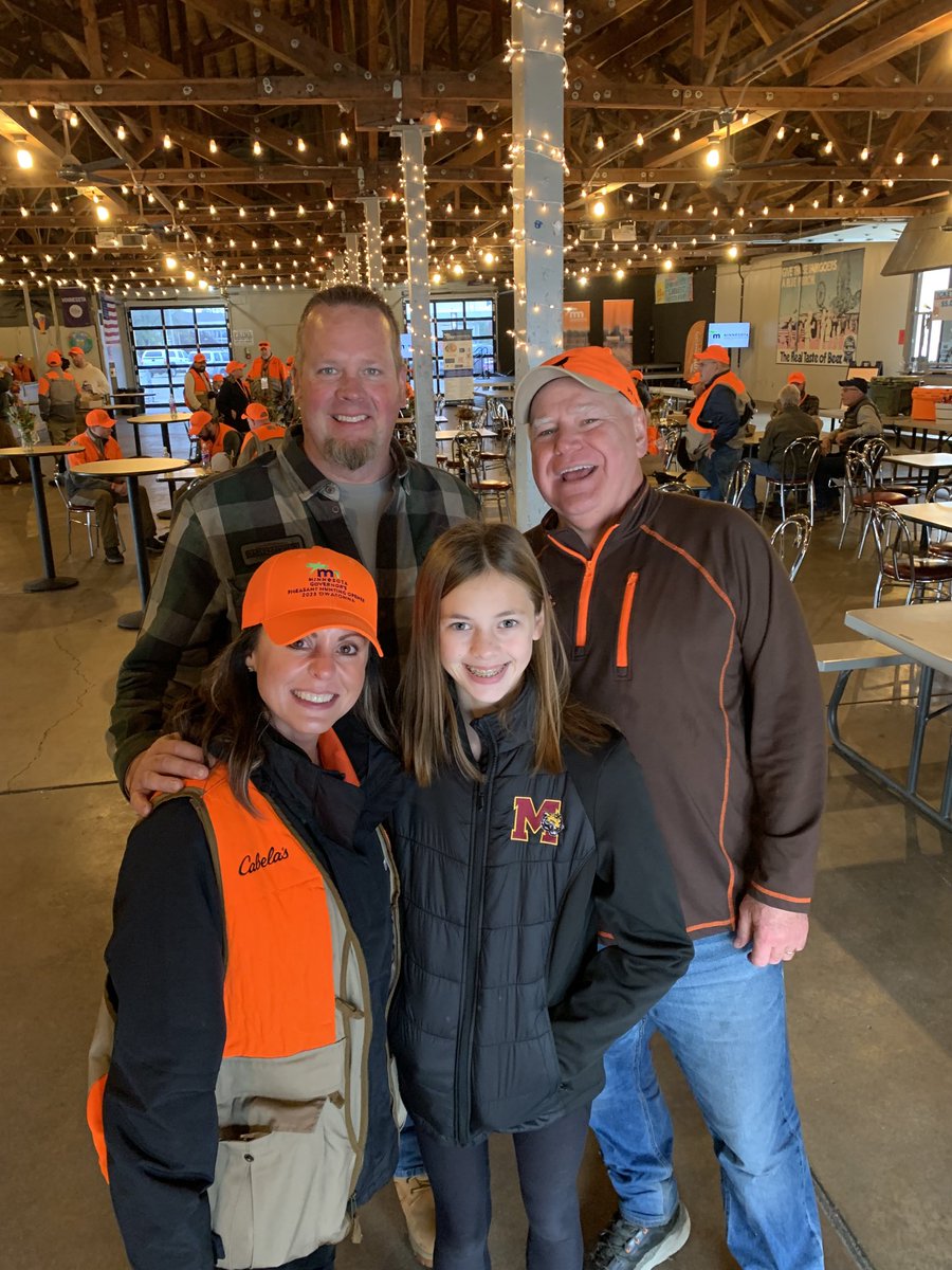 Not just a great day for pheasant hunters, a great day for Minnesota and the Havelka family!🧡Thank you ⁦@GovTimWalz⁩ you made my year! #MNGPHO2023 #OnlyinMN