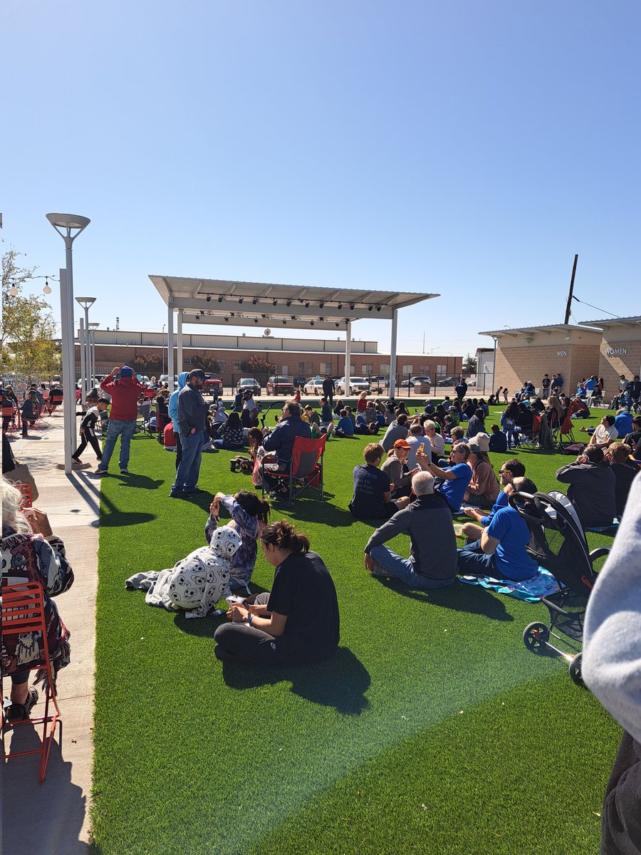 DanznfoolLynn's tweet image. The ring of fire was amazing. Fun event for the entire family. #tweetoc #ocxchange #downtownoc