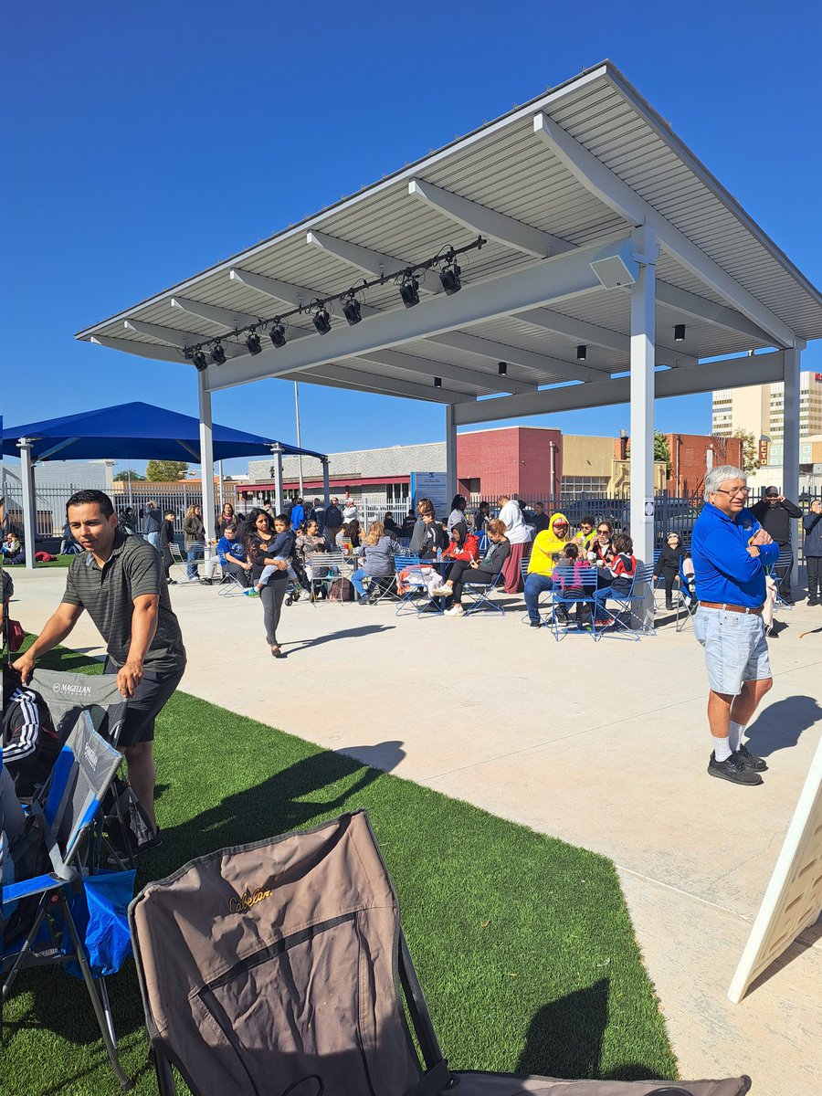 DanznfoolLynn's tweet image. The ring of fire was amazing. Fun event for the entire family. #tweetoc #ocxchange #downtownoc