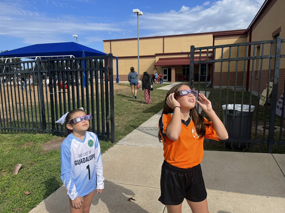 Thank you Los Reyes for hosting another great family filled community event! The eclipse event was a huge success! <a href="/NISDLosReyes/">Los Reyes Elementary</a> #Longhornland