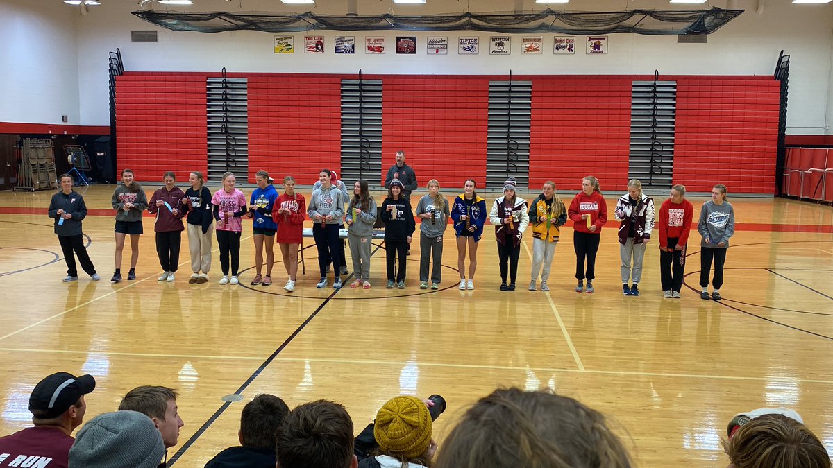 Winamac_AD's tweet photo. Final Girls Results:

Avery- 17th
Kandace- 15th
Kelsey- 9th
Kadence- 6th
Maggie- 3rd

With a score of 47 the Winamac Girls are Sectional Champs!!!!!🥇🏆 https://t.co/261DzZVdGN