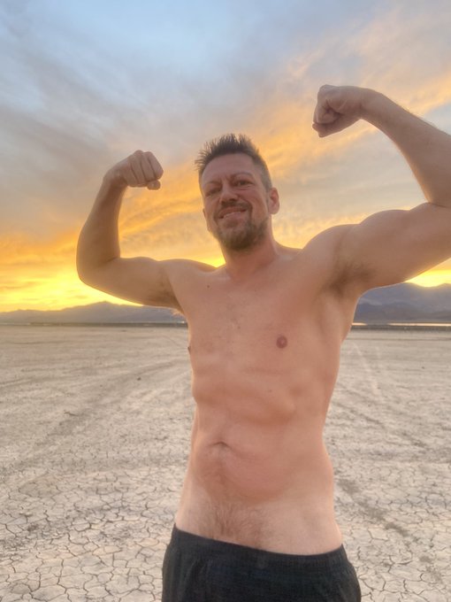 Been drinking The Skeie Whey after I lift weights! It makes a difference eating good whey protein. I<a href="/tag/fitness"class="tags"><span>#fitness</span></a><a href="/tag/workout"class="tags"><span>#workout</span></a><a href="/tag/abs"class="tags"><span>#abs</span></a>