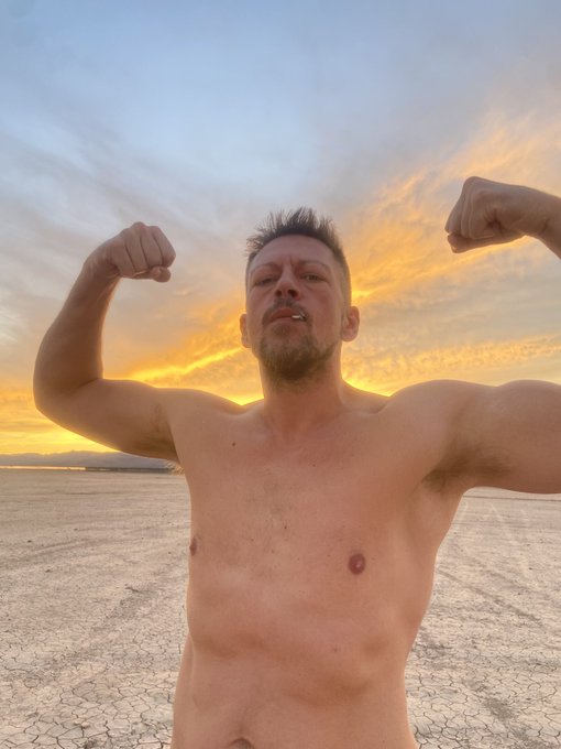 Hit it Hard! https://t.co/JlQbub1kHg