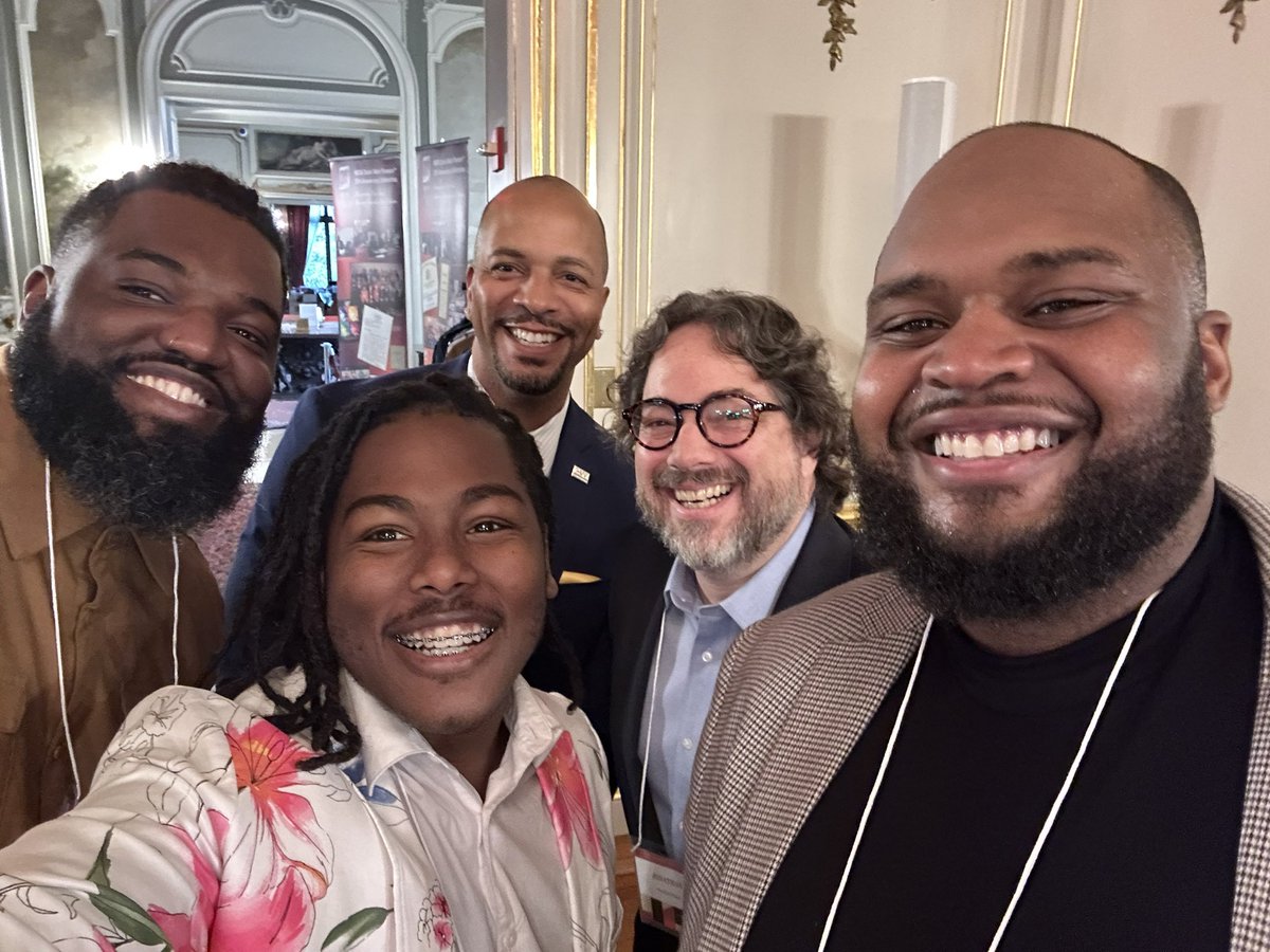 Jonathan Singer 🎙️ (@socworkpodcast) on Twitter photo Just as <a href="/andreharris89/">André Marcel Harris, MSW</a> was taking this selfie, NASW CEO <a href="/DrStreetz/">Dr. Anthony Estreet</a> popped up and made it perfect. Thanks #NASW and the NASW Foundation for bringing together such great folks at the #NASWPioneer induction event. #SWPE2023 #SocialWork Just as <a href="/andreharris89/">André Marcel Harris, MSW</a> was taking this selfie, NASW CEO <a href="/DrStreetz/">Dr. Anthony Estreet</a> popped up and made it perfect. Thanks #NASW and the NASW Foundation for bringing together such great folks at the #NASWPioneer induction event. #SWPE2023 #SocialWork