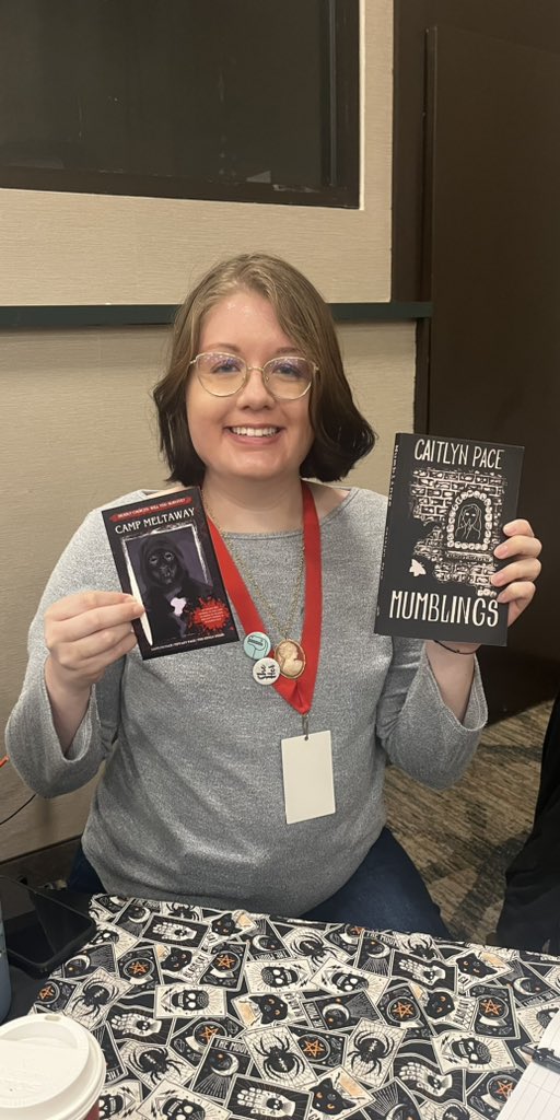 CaitlynPace02's tweet photo. Had a great time at #VoidCon today with @heckinhecktor
#supportindieauthors #horror #supportindiepublishing https://t.co/EWFW3U76Jr