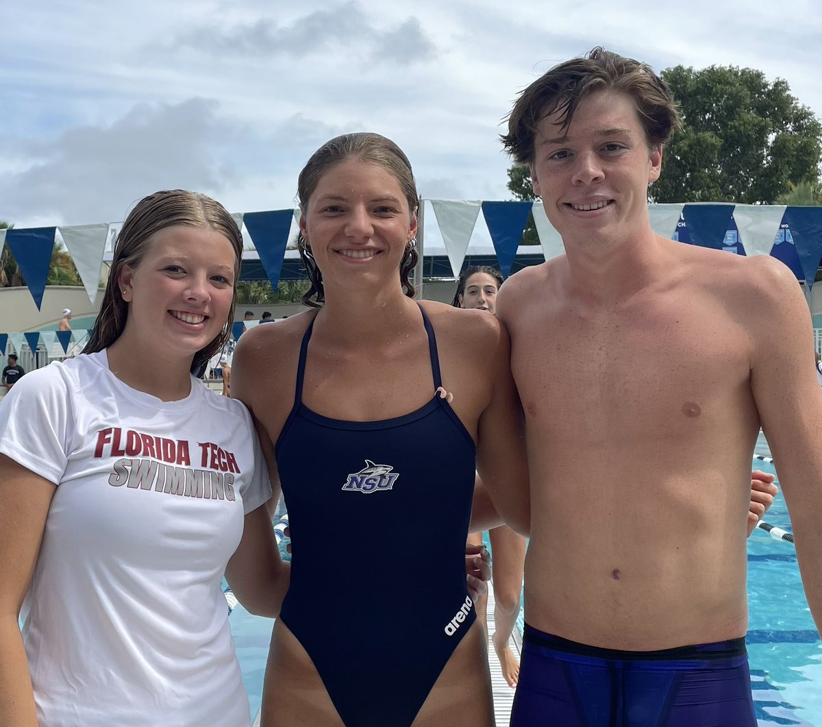 brewer244brewer's tweet photo. Love that she gets to see friendly faces at swim meets in Florida !! Great showing by these three at the nova Southeastern Invitational !! 💙💛 #clipperstrong https://t.co/nv1EkbYdZm