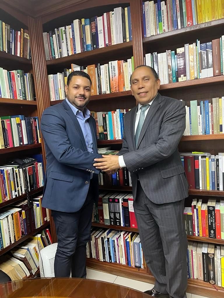 El crecimiento de la ⁦<a href="/FPcomunica/">@Fuerza del Pueblo (FP)</a>⁩ en la región sur de Villa Mella, tiene que ver con el esfuerzo y el trabajo de  ⁦<a href="/oscarramireza4/">@oscarramirez</a>⁩ Solidario, leal y decente. El será un gran regidor para la ⁦<a href="/AlcaldiadeSDN/">AlcaldiaSDN</a>⁩ ⁩ <a href="/radhamesjimenez/">Radhames Jimenez</a>⁩ ⁦<a href="/CarlosGuzmanDr/">Carlos Guzmán</a>⁩