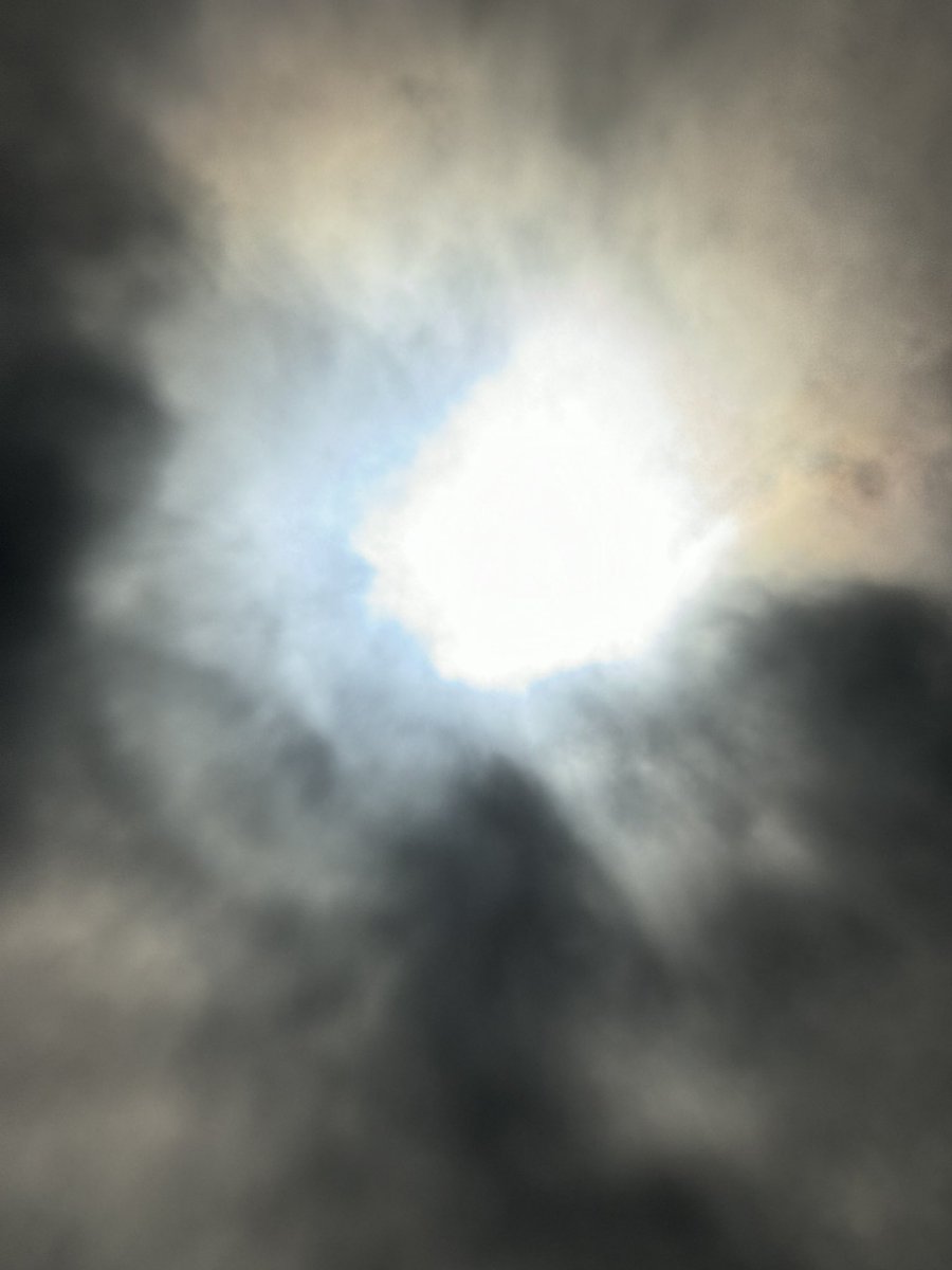 _tadow's tweet photo. Eclipse in Dothan AL https://t.co/Jja4RFZB1T