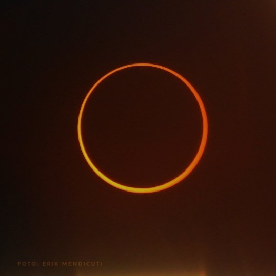 Emendicuti's tweet photo. Si se observó el #EclipseSolar #AnilloDeFuego desde #campeche https://t.co/OvSTwMGXvY