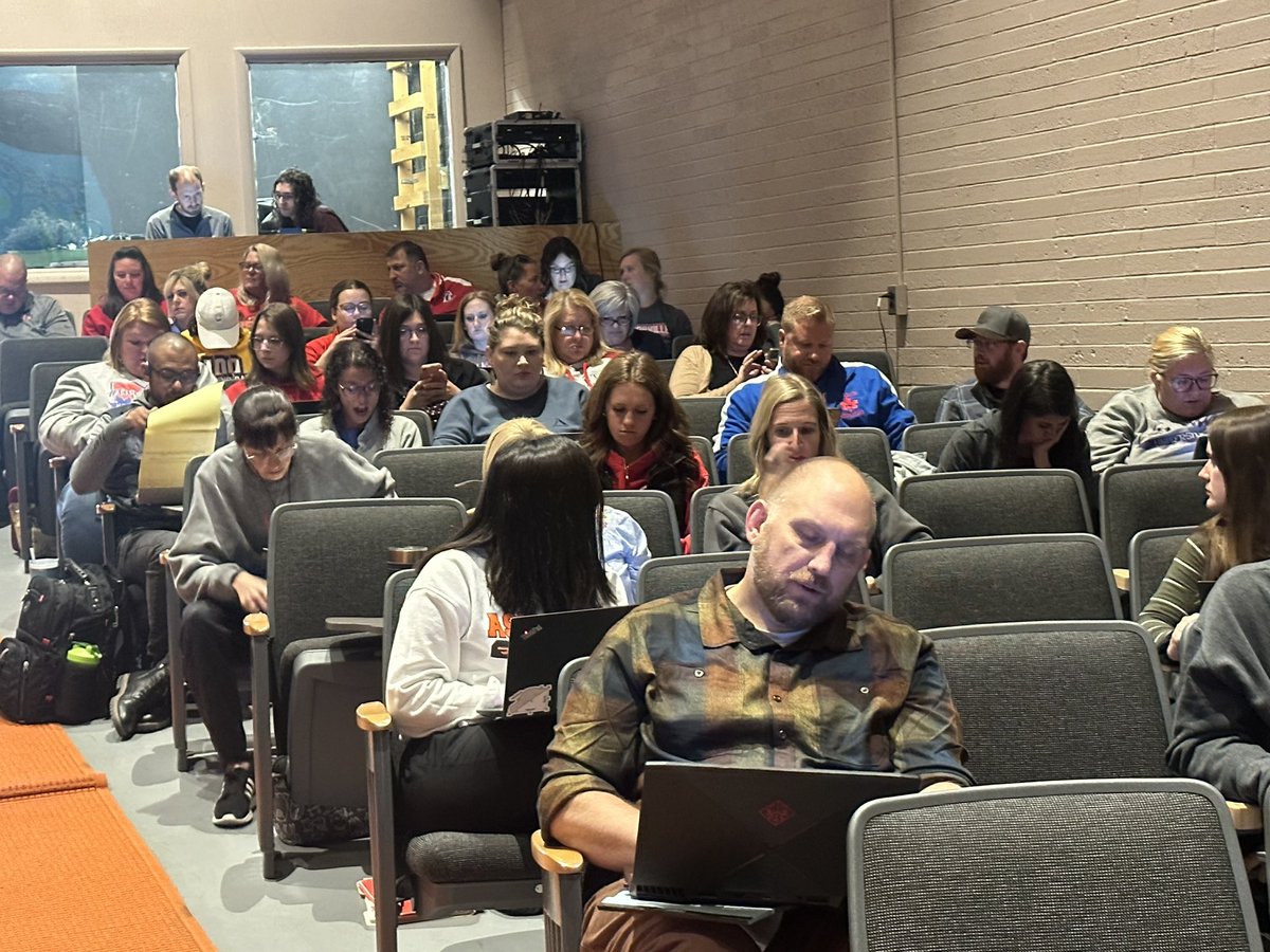 Maverikedu12's tweet image. Thank you @mapletonproud for hosting my workshop on understanding &amp;amp; using #DOK. Grateful to share what exactly #DOK is &amp;amp; how it can address &amp;amp; assess #learningloss @SolutionTree #dokchat #edchat #educhat #edutwitter #academictwitter #teachers #teaching #atplc #rtiaw #atassessment