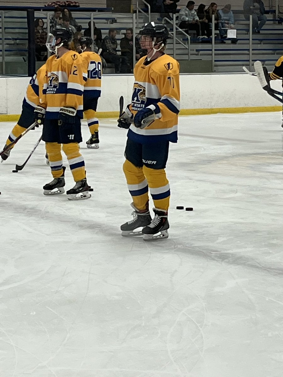 Roosevelt Hockey tweet media