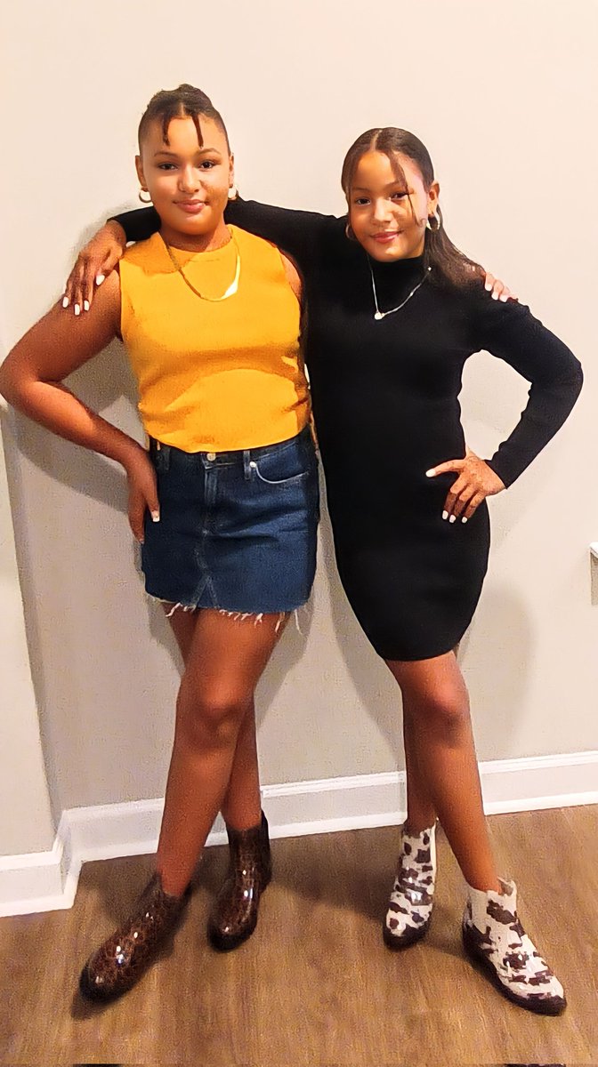 Gabrielle & Ashlynn tweet media