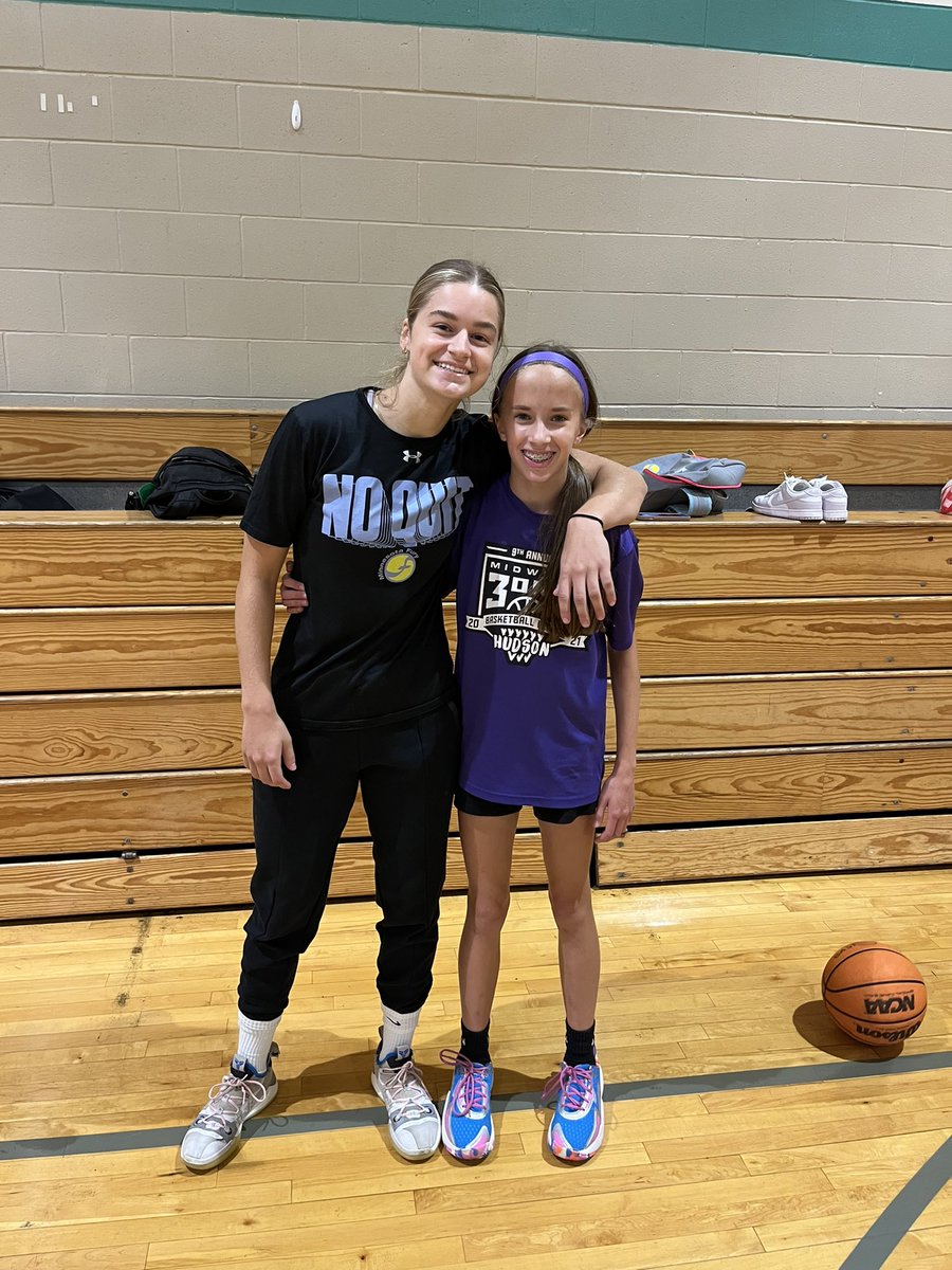 It was great to have <a href="/EllieBuzzelle/">ellie buzzelle</a> in the gym with us today! 

While home for a couple of days for fall break, Ellie stopped by the gym to surprise some of her fellow fury girls! 
Her genuine love and support for the next generation is incredible! 

It was all smiles in the gym
