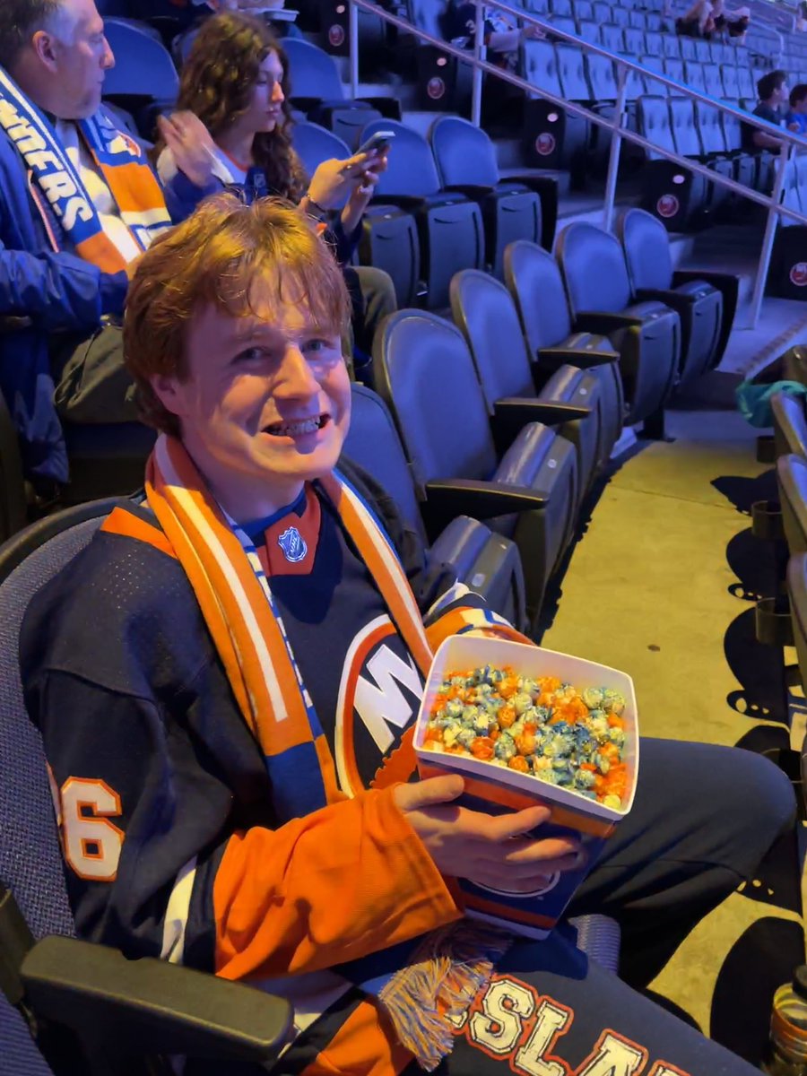 kerrieferrara's tweet image. Home Sweet Home!!!
LGI!!💙🧡💙🧡💙 #LGI #nyisles #isles