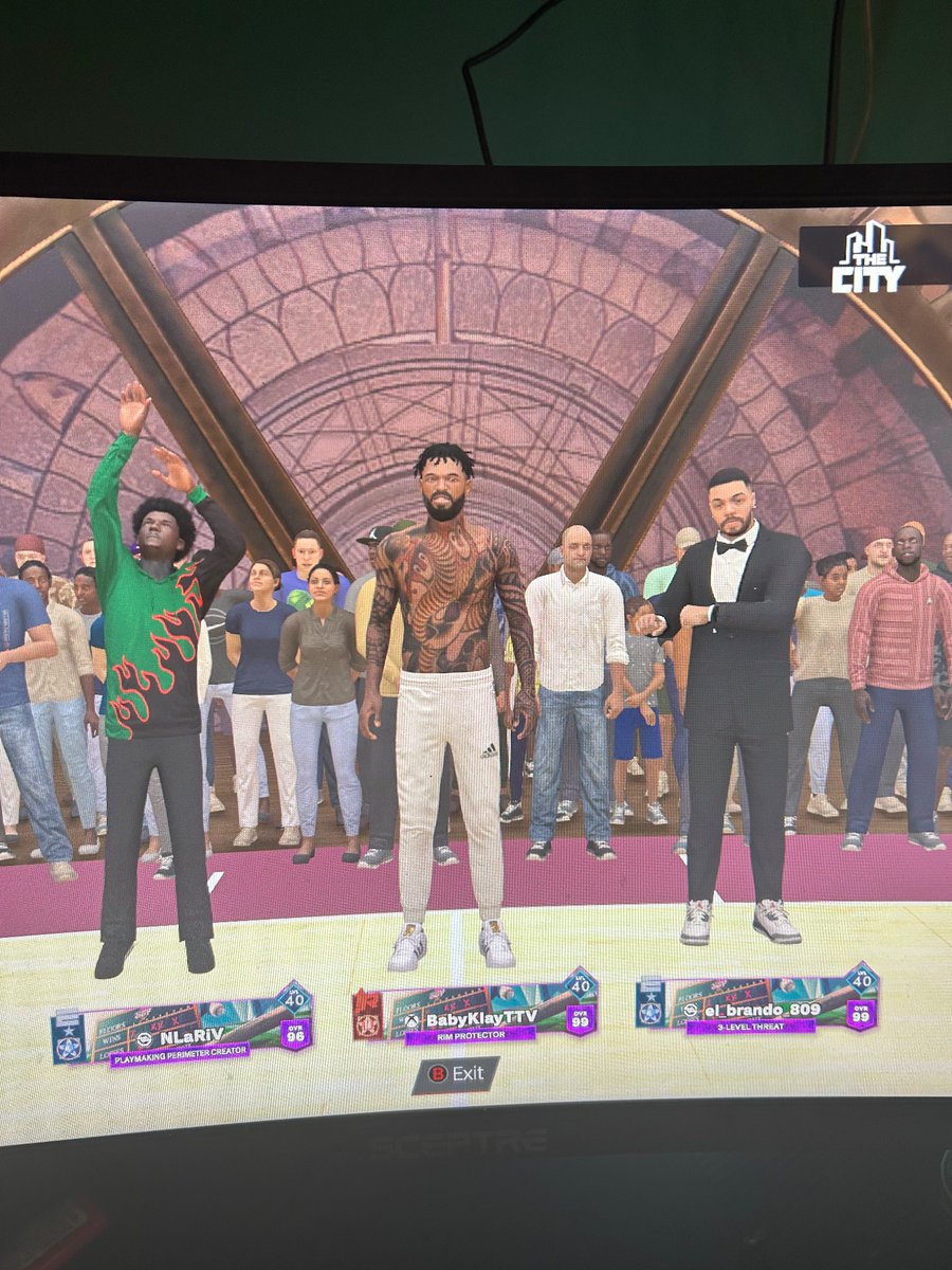 ZayDaMan45's tweet photo. Met these guys in the theatre they real decent fr #2k24 https://t.co/gc71c7Hpv6