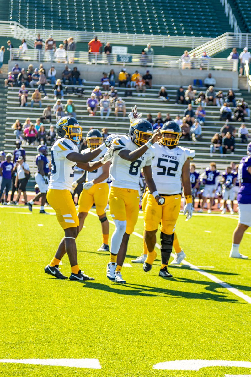 TxWes Football tweet media