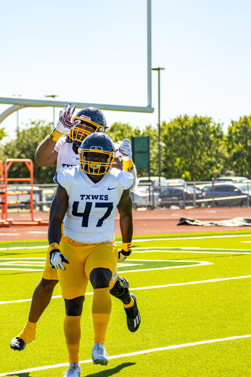 TxWes Football tweet media