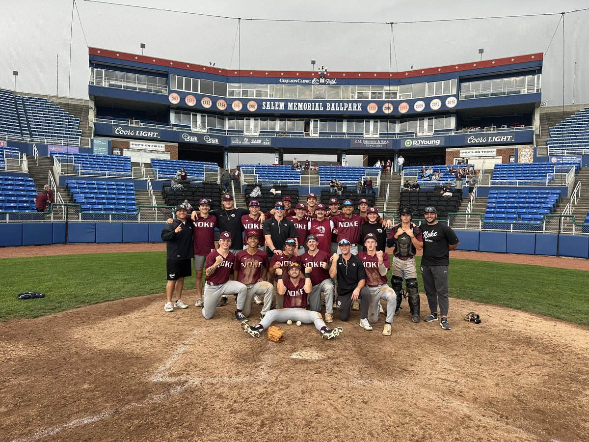 FWS Champions - Maroon Team
MVP - Parker Stallard
Winning GMs- Coach Haga, Coach Custer
Winning Coaches- Head Coach Spencer “Speewee” Rhoads, Assistant Coach Parker Stallard

Awesome games today 
#GoNoke