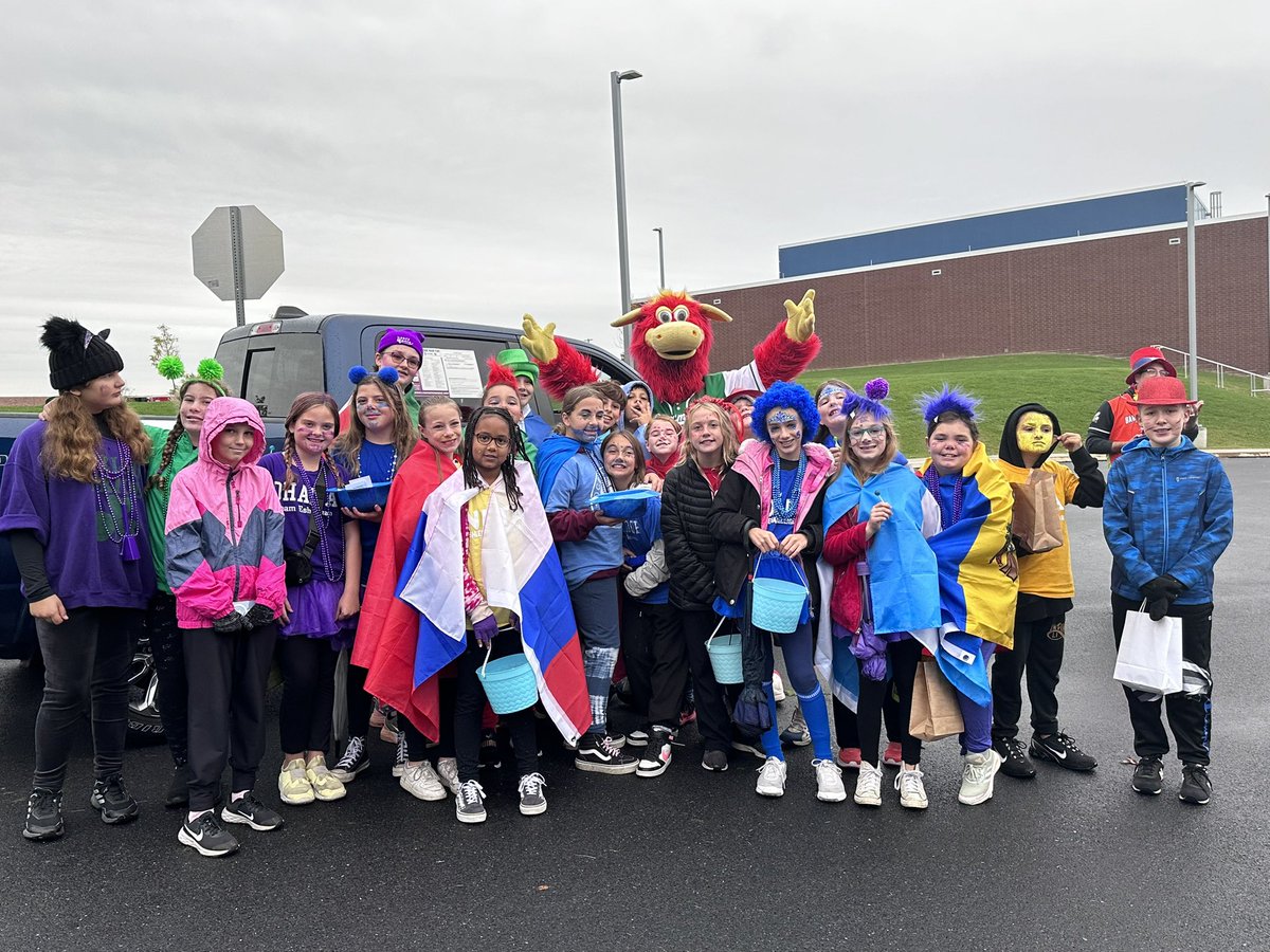 It was early…it was wet…but our Eshleman kiddos were determined to make this year’s Millersville Parade the best one yet!! Proud of these kids for showing up and representing our school!! 🩷 <a href="/pennmanor/">Penn Manor SD</a> <a href="/VilleMarauders/">Millersville Marauders</a>