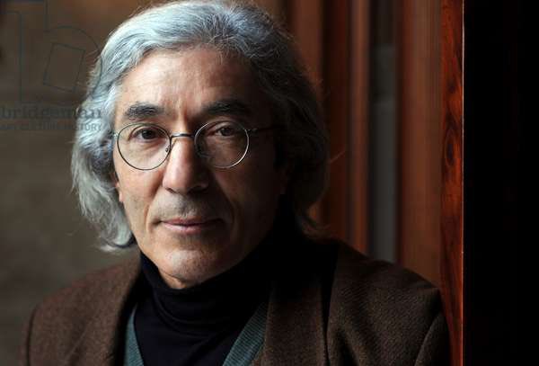 Radical Islam has launched a holy war against the West, and there is a strong desire by radicalized Islamic youth to emulate the perpetrators of terror attacks,

warns Algerian writer Boualem Sansal in interview with “Le Figaro” on the flare-up in Islamic violence.