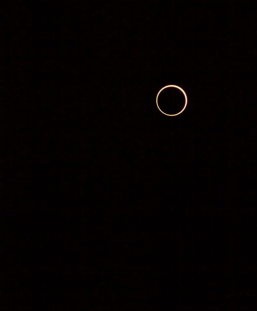 CFugaces's tweet photo. Eclipse Solar Anular ☀️
Bacalar, México 🇲🇽 
📸 Santiago Arau
#Eclipse2023 #Eclipse #EclipseAnular #Cielo #Astronomia https://t.co/Ha8Jm6zxDX