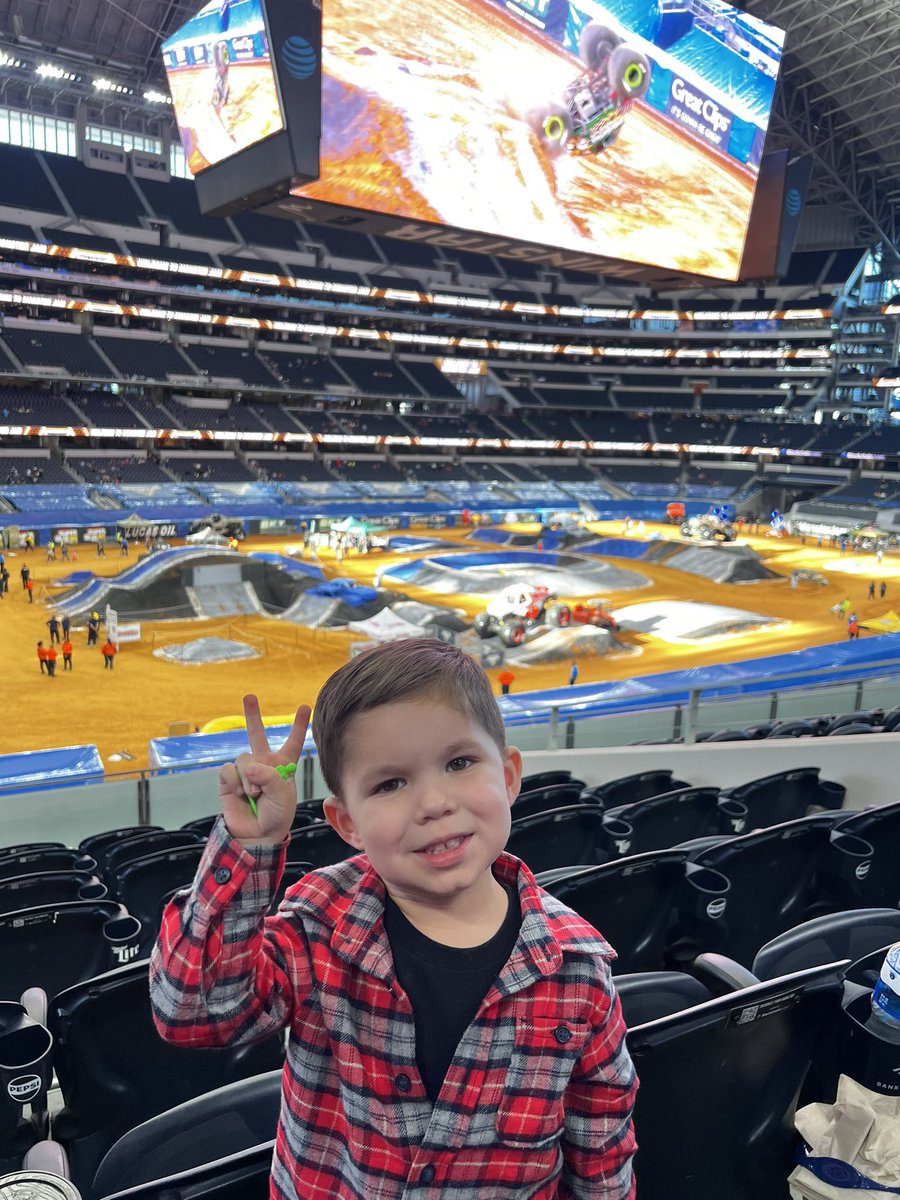 texas_g7's tweet photo. #MonsterJam https://t.co/FknYJZhoMN