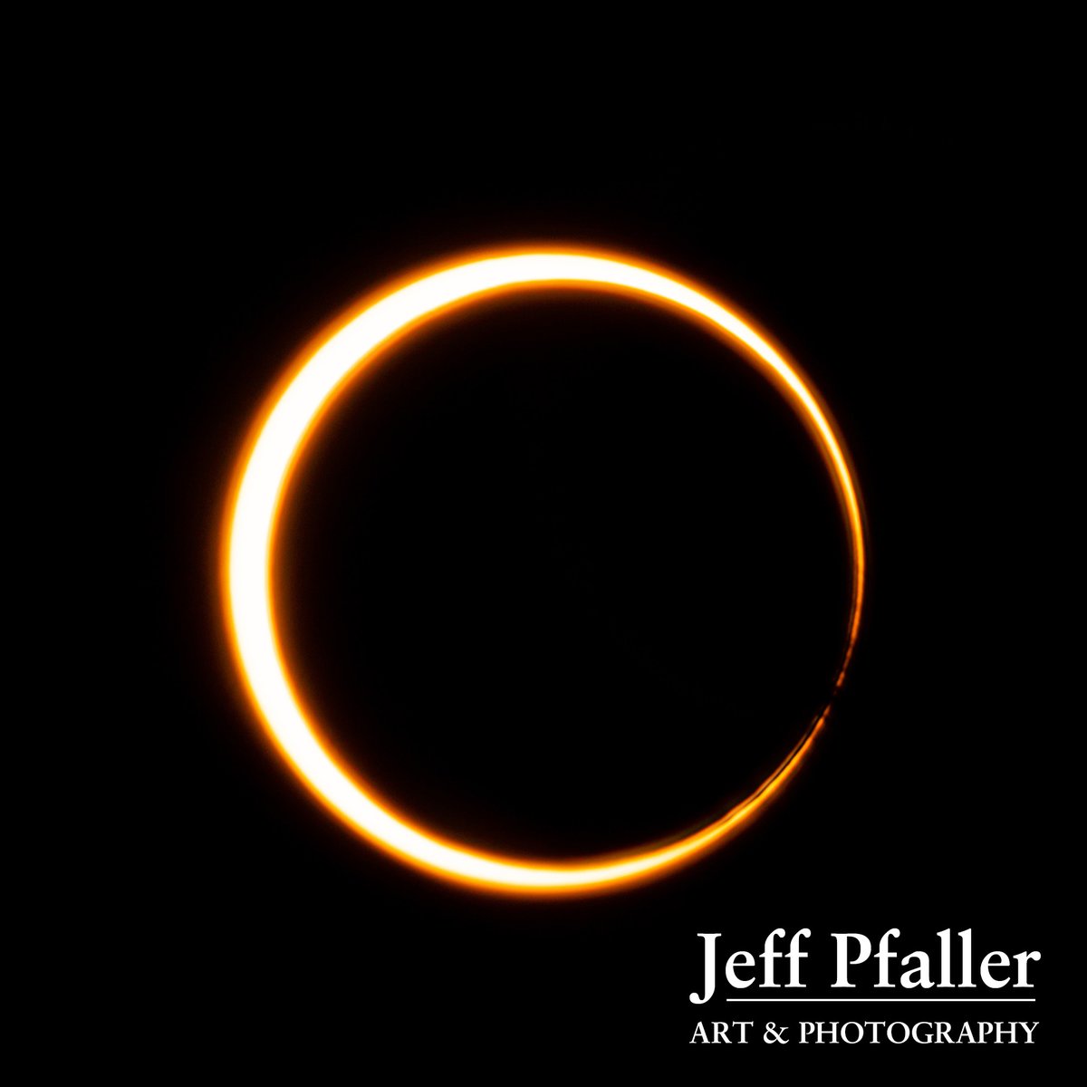 pfallerj's tweet image. This is what the eclipse looked like at 800mm of focal length in @CanyonlandsNPS #EclipseSolarAnular #ecli
