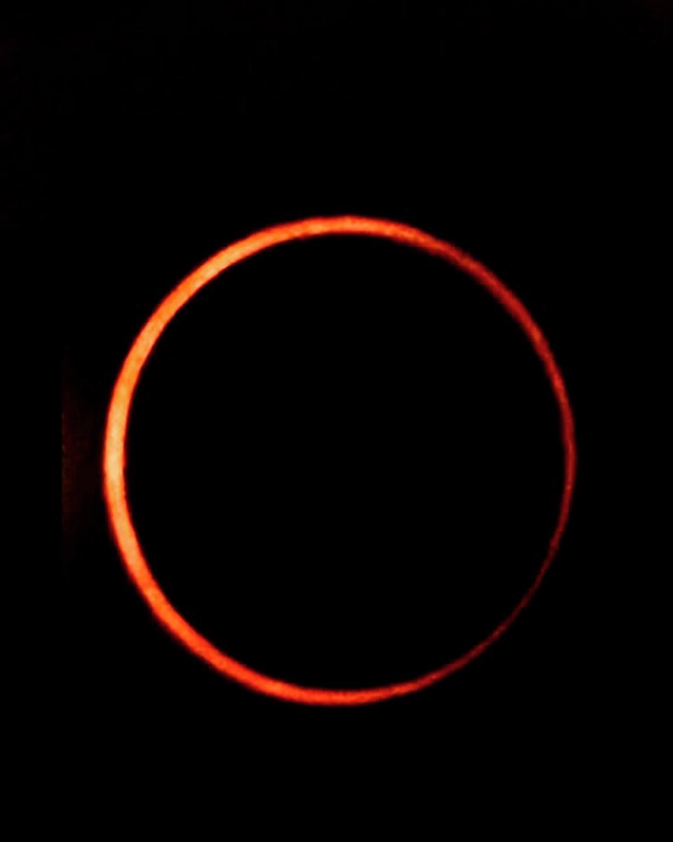 sunsetafire's tweet photo. 🛰 2023.10.14 🌑 -
Lunation 1247, Saros 134
“Ring of Fire”

Lunation 1247 
🌑 10/14
🌓 10/21 
🌕 10/28- Hunter’s Moon 
🌗 11/5
🌑 11/13 - Lunation 1248

#happy #newmoon #libra       #happynewmoon #fall #music #eclipseseason #annular #solareclipse   #sanantonio #texas https://t.co/U2vWTVLxcf