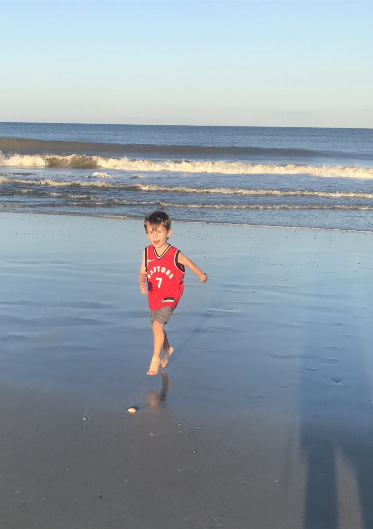 CoachChuckB's tweet image. Blowing off some steam at the beach with my right hand man this evening. #BeachBums