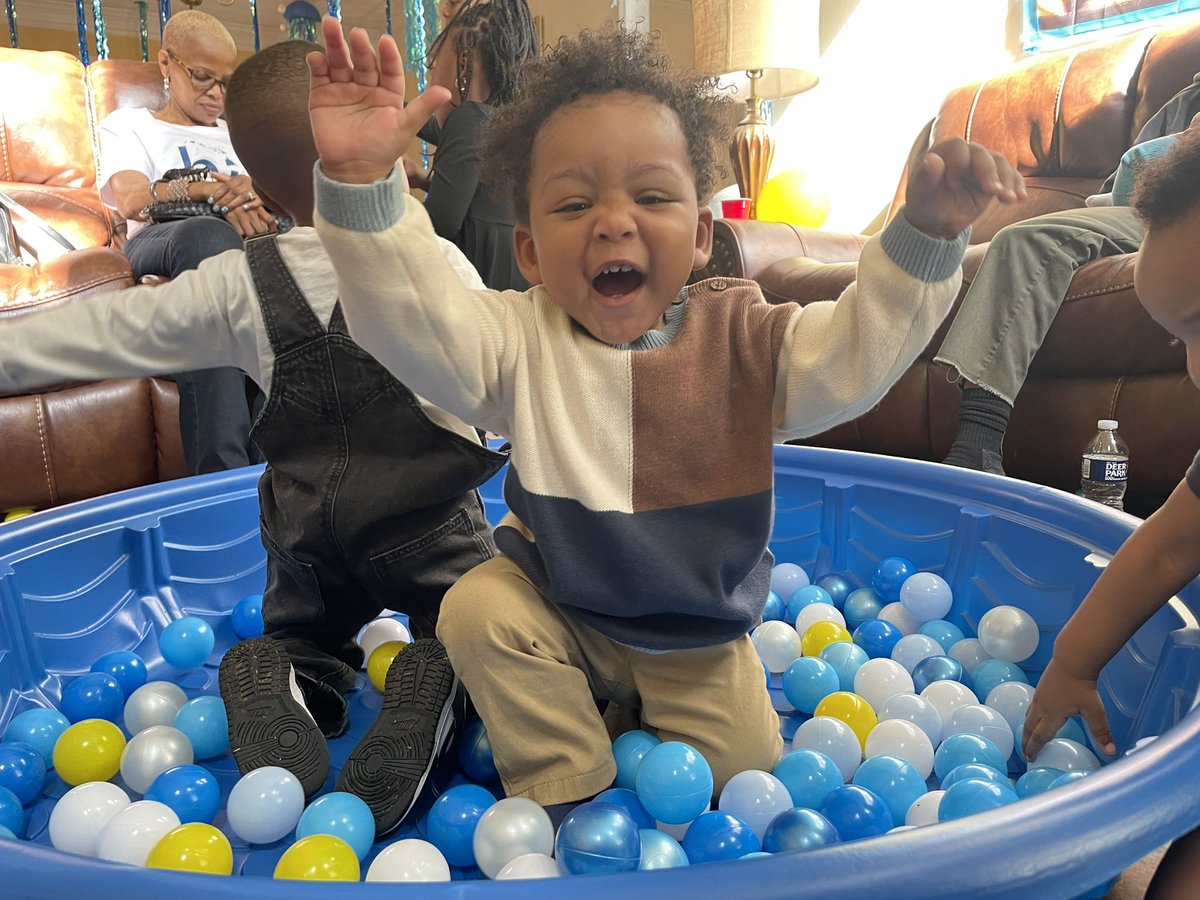 reallovelex's tweet image. bikini bottom, you owe us nothing #octobersveryown 🤪🥰