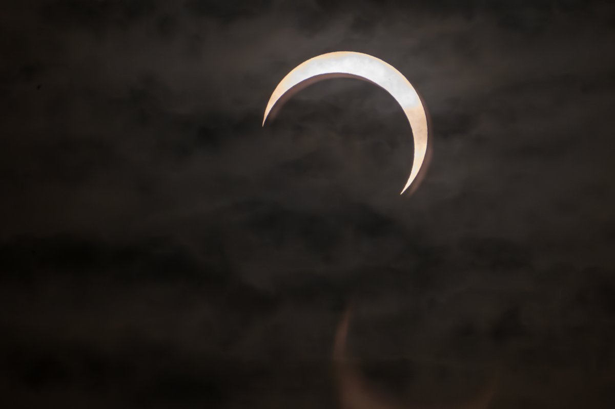EthanQuin's tweet photo. The "Ring of Fire" annular eclipse over Medford, OR
Taken with a Nikon Z9 + 200-500mm + Spectrum Telescope Solar Filter

@NikonUSA @NASA https://t.co/Q8hV8ZLQ6m
