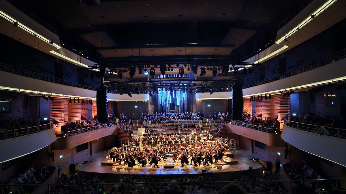 MHDRmlekoo's tweet photo. I've been to a wonderful concert yesterday! Even shed a tear at the last piece.
My favourite song from Final Fantasy series would be Oblivion from FF14, a song that made me fall in love with the game! 💙
@FinalFantasy @GameMusicFestiv @vgmconcerts @NFM_Wro
#finalsymphonycontest https://t.co/674T7jT1Ys