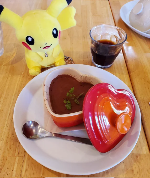 みんながマイピカチュウに素敵な名前をつけててとても微笑ましい まじめ・ちょっぴりごうじょうなうちの「ちびっと」もよろしくお願いします～ #マイピカチュウ #マイピカ #ぬい撮り