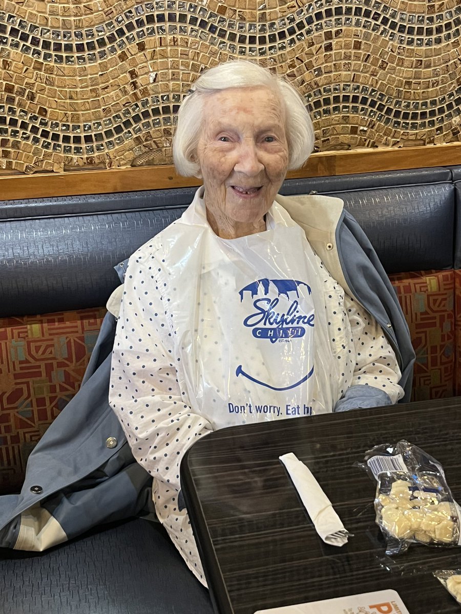 Robin Hutcheson tweet media