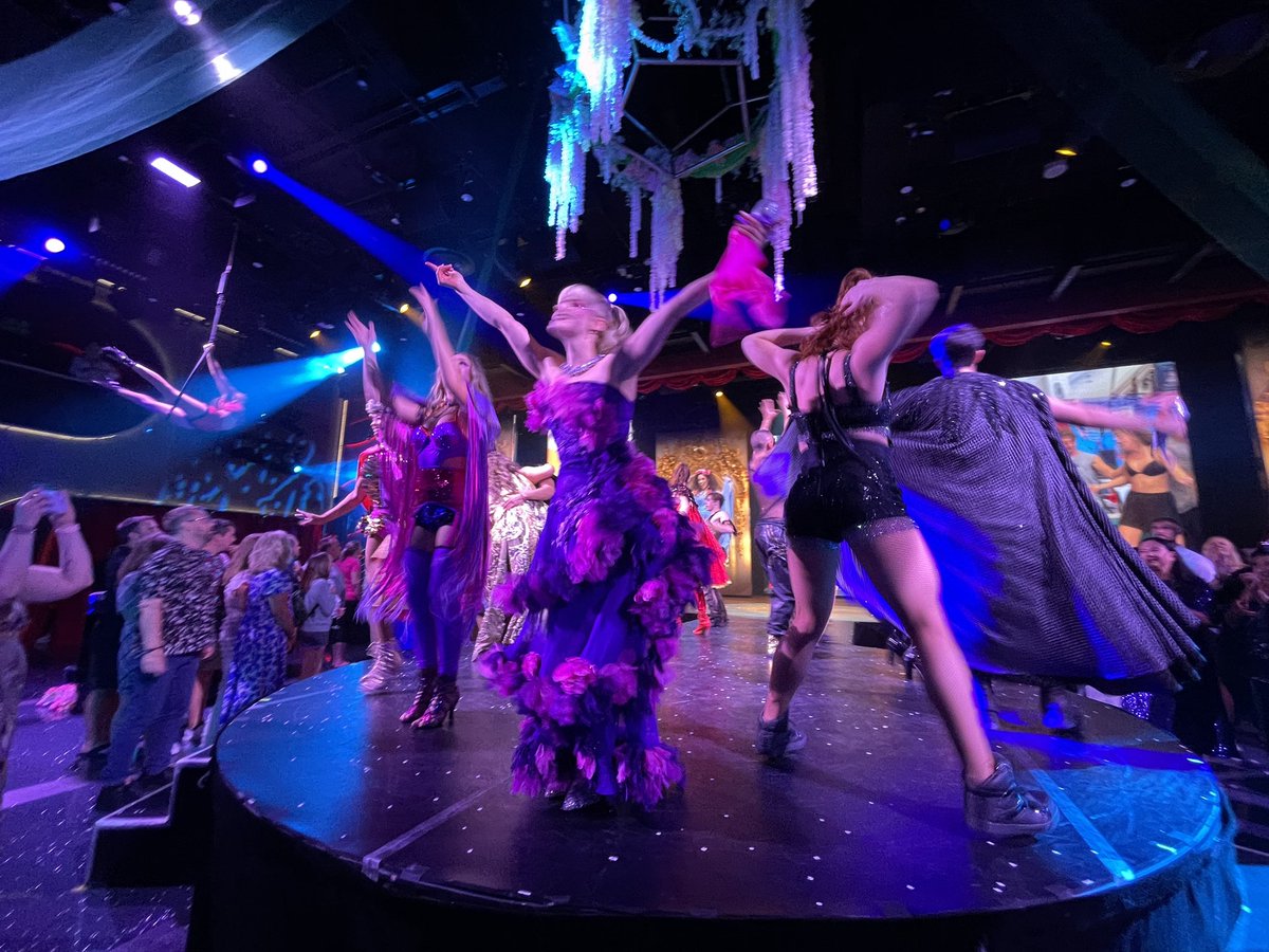 KieranTrvlr's tweet photo. Last day of 14 incredible nights onboard my favourite cruise line.
💅Around the world with the Diva
🍸 Dueling cocktail class
🍽️ Wonderful meal in Test Kitchen
🫅Persephone show in the Red Room
Just waiting for the best closing party… We Fancy!
@VirginVoyages #vvfirstmate https://t.co/xF5GxnE0nL