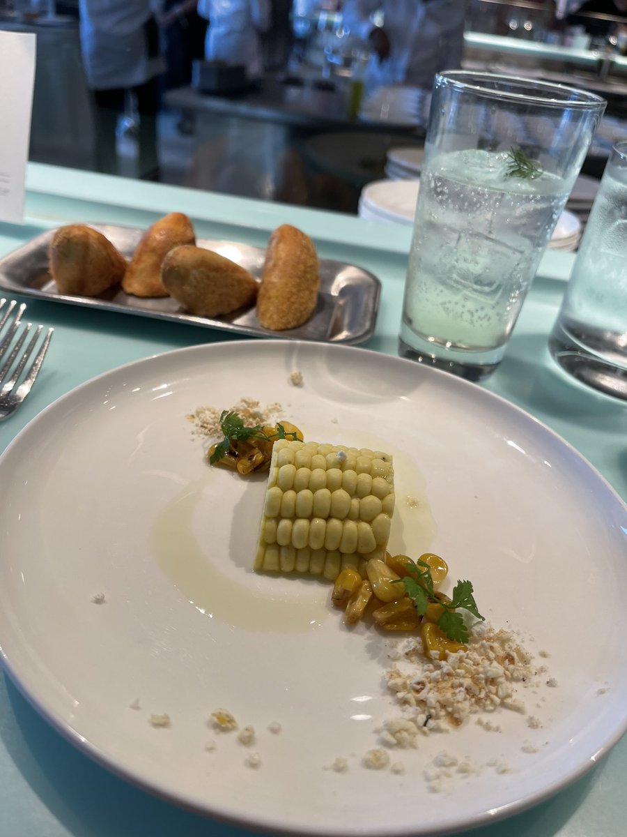 KieranTrvlr's tweet photo. Last day of 14 incredible nights onboard my favourite cruise line.
💅Around the world with the Diva
🍸 Dueling cocktail class
🍽️ Wonderful meal in Test Kitchen
🫅Persephone show in the Red Room
Just waiting for the best closing party… We Fancy!
@VirginVoyages #vvfirstmate https://t.co/xF5GxnE0nL