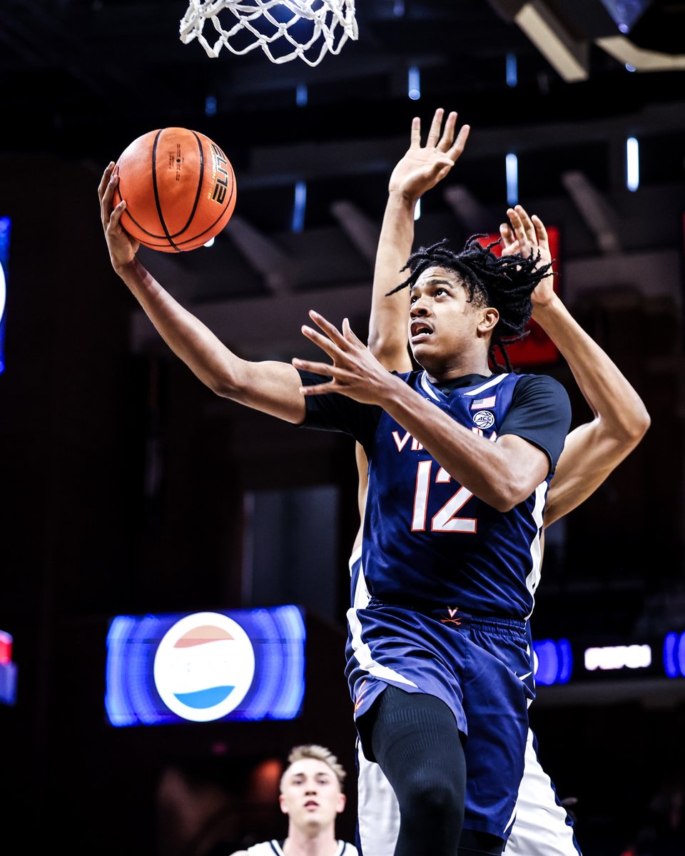 Introducing himself to JPJ! 🔶⚔️🔷#GoHoos