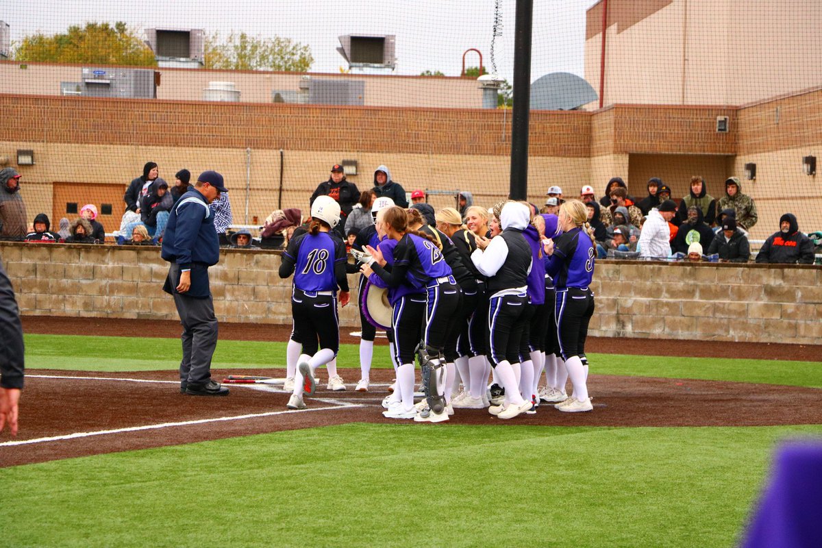IndnSball's tweet photo. Macon started the scoring but the Indians finished it with a 12-2 win in 5. @EdieCobb2024 with the win and @haley_martin02 &amp; @AusteneMarissa with 💣s. Indians play the winner of Tolton/Fulton Mon at 5pm in Moberly. #oneteamonetribe @BenArnetKOMU @RodKRCG13 @NathalieABC17 https://t.co/poUmc4XeX9