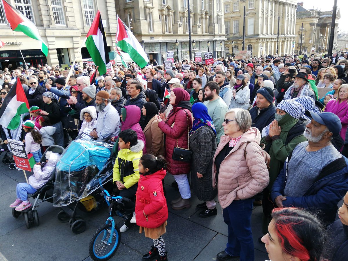 CPBritain's tweet photo. From #London to #Aberdeen, and many places in between, the message is clear 🕊️🇵🇸✊

• Stop the attacks on #Gaza!
• End the criminal occupation!
• Free #Palestine! 

Get involved and support the Palestine Solidarity Campaign @PSCupdates 📱💻 https://t.co/sr6tX7esOP