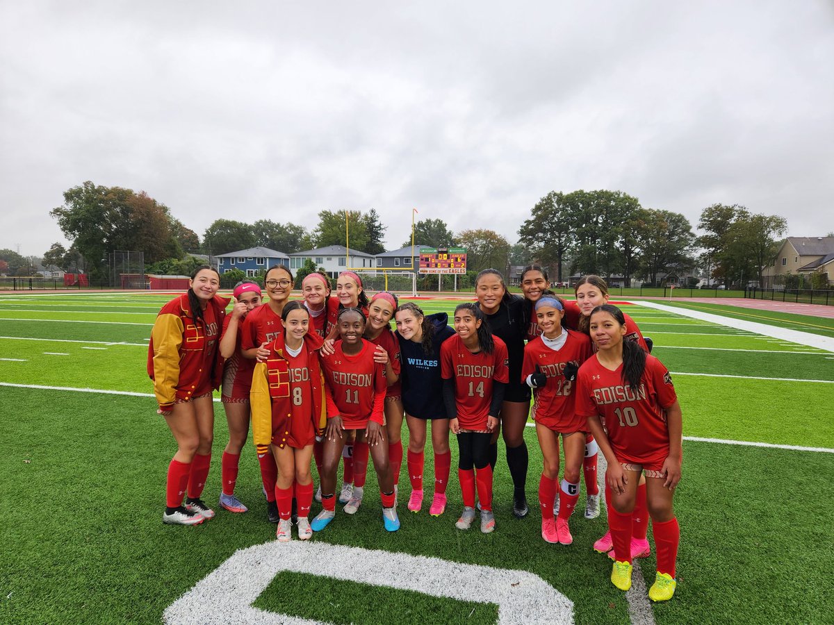 EdisonEaglesSoccer (@ehseaglesoccer) on Twitter photo Eagles pick up a big 6-1 win in the 1st round of the GMCs against Woodbridge!!
Kayden ⚽️⚽️⚽️🅰️🅰️🅰️
Emilia ⚽️⚽️🅰️
Isa ⚽️
Julia 🅰️
Kiara 🅰️
Defense locking it down for the win! #EaglePride <a href="/EHSSouthside/">Edison High School Athletics Edison NJ</a> <a href="/PeterDeliane/">EHS Soccer Highlights</a> Eagles pick up a big 6-1 win in the 1st round of the GMCs against Woodbridge!!
Kayden ⚽️⚽️⚽️🅰️🅰️🅰️
Emilia ⚽️⚽️🅰️
Isa ⚽️
Julia 🅰️
Kiara 🅰️
Defense locking it down for the win! #EaglePride <a href="/EHSSouthside/">Edison High School Athletics Edison NJ</a> <a href="/PeterDeliane/">EHS Soccer Highlights</a>