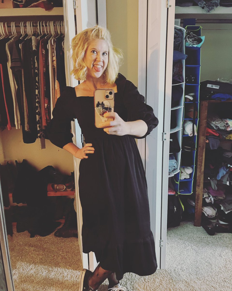 MStillbrook's tweet photo. Getting ready to go stay in n the mountains for the night with my best witch! And did I mention weโre staying in a super haunted hotel!
#thewitchwhowrites #mamasnightout #witchlife #ahaunting https://t.co/fzJNiqlEHd