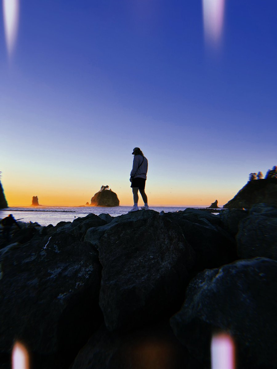 mellowdotsux's tweet photo. Catch me out west somewhere https://t.co/gSl6bU2Qzx