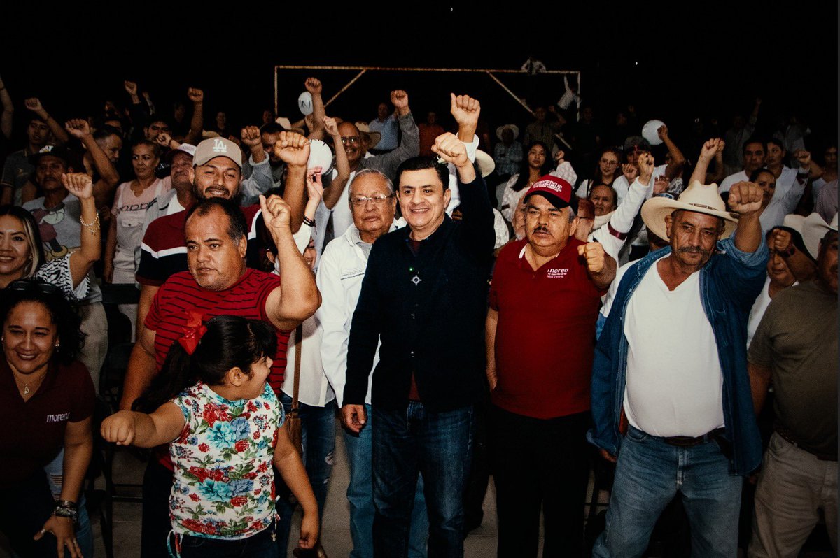 chemamtz_'s tweet image. Nuestra Asamblea Informativa en #VillaCorona nos reafirmó que en #Jalisco las personas buscan un Cambio Humanista que vuelva a poner al centro de las desiciones a las personas, seguiremos #LuCHando para que la #Transformación llegue a cada rincón #LaEsperanzaNosUne