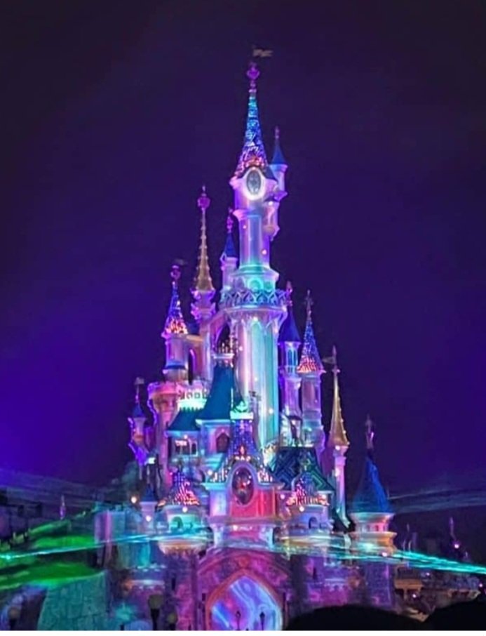 Due to 1st arrest we were unable to go on our booked disneyland paris trip, so now after 5 years we are booked to finally go as a family! We haven't been away all this time and Christmas will be tight but God it will be worth it! 7 months and counting! #theknock #BeKind #cantwait