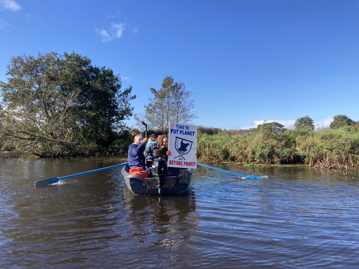 People coming together to protect and help our waterways and Lough is a beautiful thing. A great time was had by all litter picking on the Blackwater River. 💚💦🐟💦💚
#Community #BlackwaterRiver #ProtectOurWater #LoveOurLough #LoveLoughNeagh #LoughNeagh