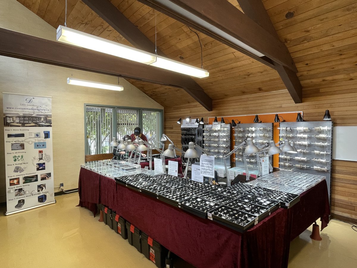 SilviaFindings's tweet photo. Day 1 at Port Moody Gem Show! Come experience the joy of exquisite jewelry findings, settings/bails, chains, beading findings. Bring  your friends along! Need  a perfect match for your newly purchased stone? Swing by our booth, an expert will help find the ideal setting. https://t.co/7txT8WEjrg