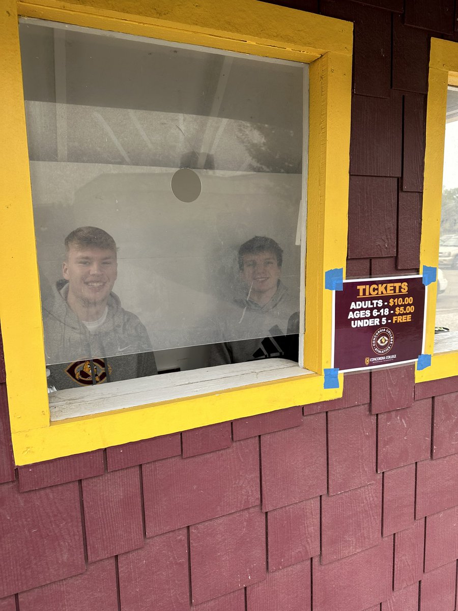 Game management staff of the year right here! #CobberWay